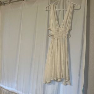 Adorable white flowey dress - never worn